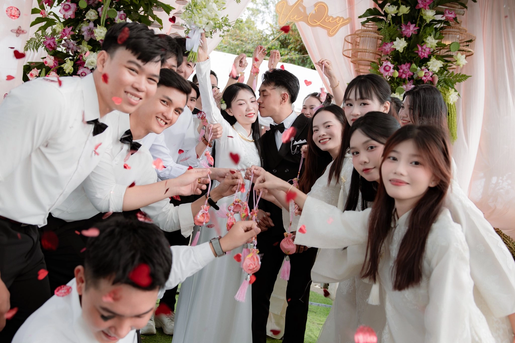 Phóng sự cưới miền Tây bởi Bạch Chí Thiện